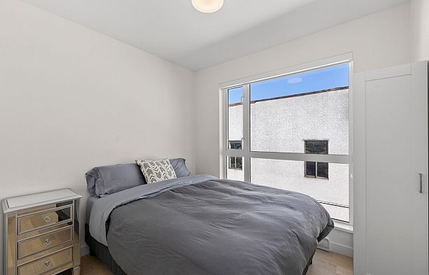 306 209 E 20th Avenue Main