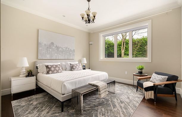 3955 W Broadway Point Grey