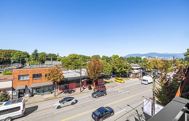 306 209 E 20th Avenue Main