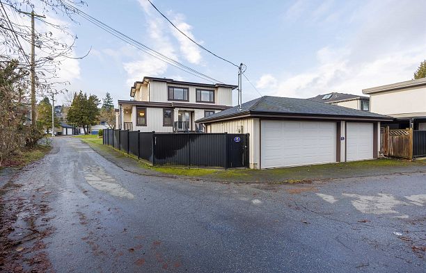 4482 Brakenridge Street Quilchena