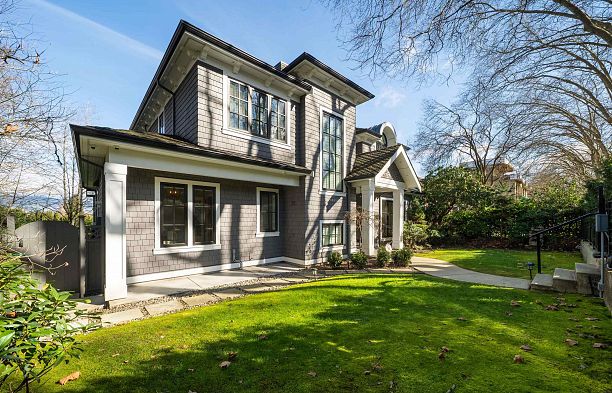 3955 W Broadway Point Grey