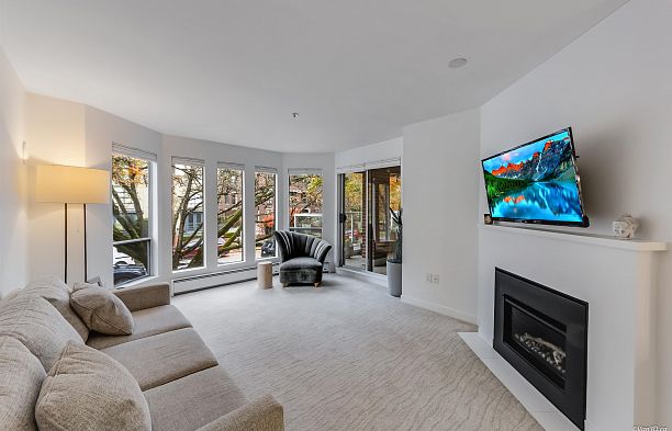 207 2288 W 12th Avenue Kitsilano