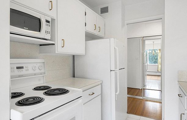 204 6026 Tisdall Street Oakridge VW