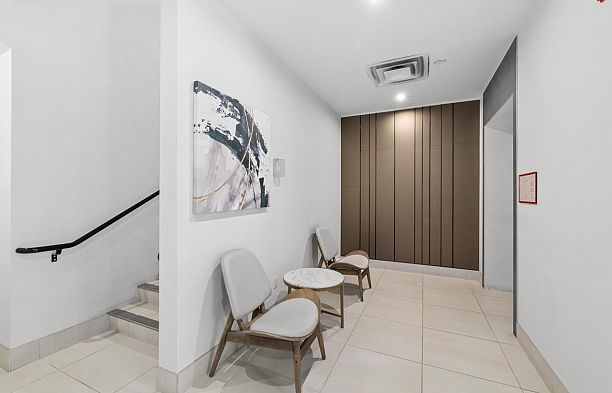 306 209 E 20th Avenue Main