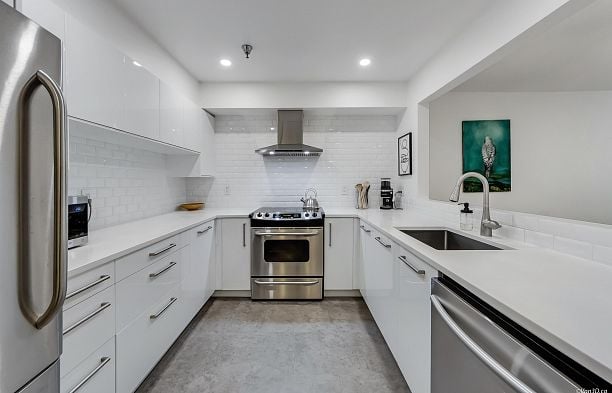 207 2288 W 12th Avenue Kitsilano