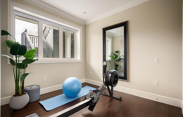 3955 W Broadway Point Grey