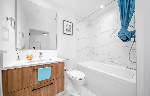 208 6933 Cambie Street South Cambie