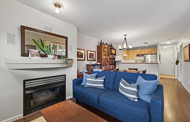 106 2983 W 4th Avenue Kitsilano