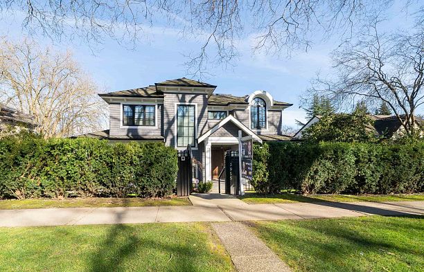 3955 W Broadway Point Grey