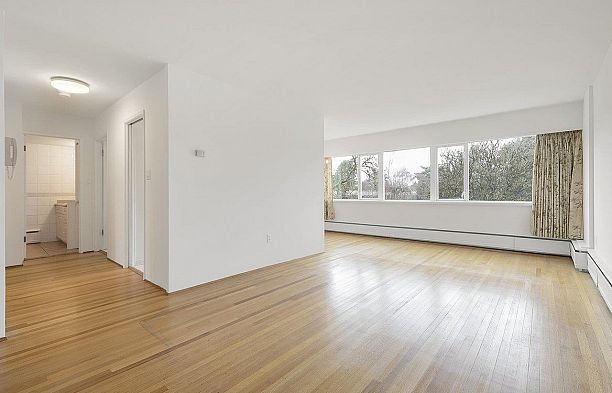 204 6026 Tisdall Street Oakridge VW