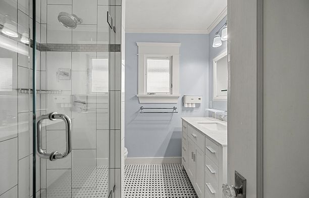 6050 Athlone Street South Granville