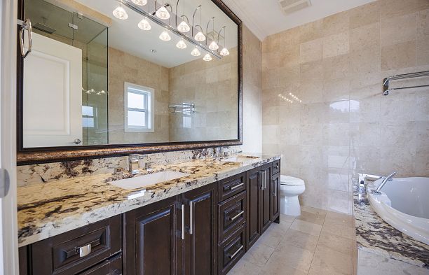 4482 Brakenridge Street Quilchena