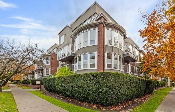 207 2288 W 12th Avenue Kitsilano