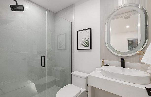 3 2976 W 13th Avenue Kitsilano