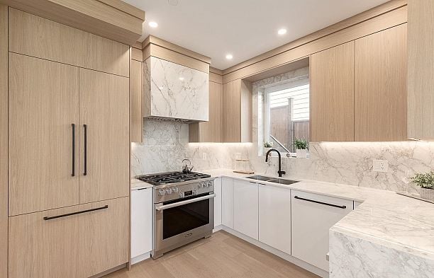 1 3536 W 14th Avenue Kitsilano