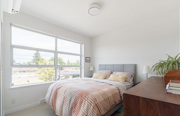 306 202 E 24th Avenue Main