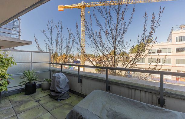 369 2080 W Broadway Street Kitsilano