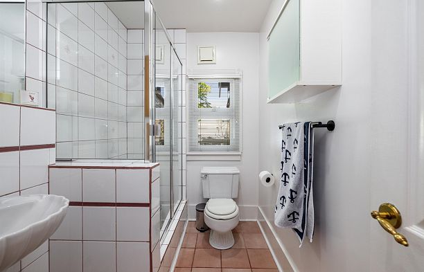 4343 11th Avenue Point Grey