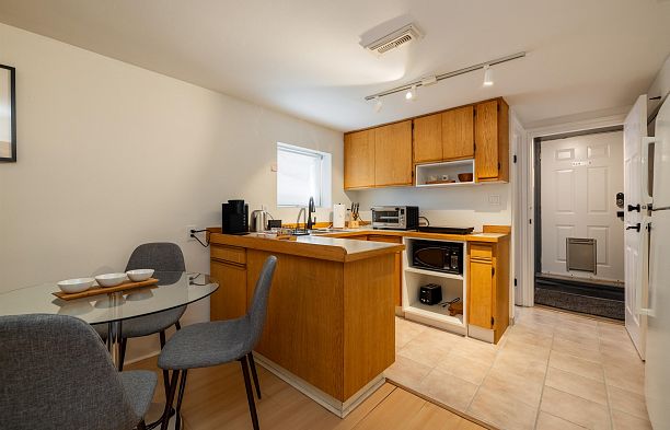 4343 11th Avenue Point Grey