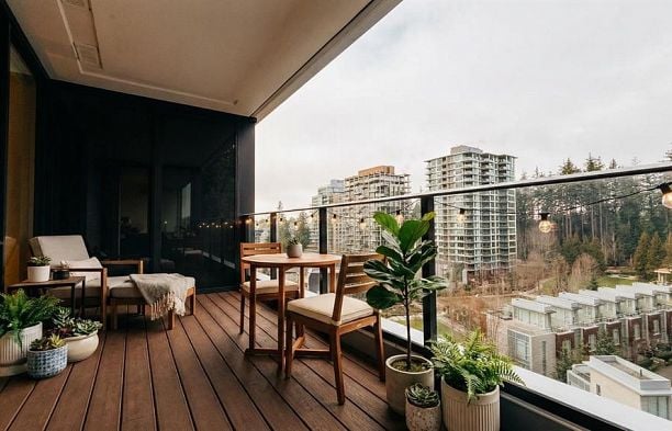 1004 5629 Birney Avenue University VW