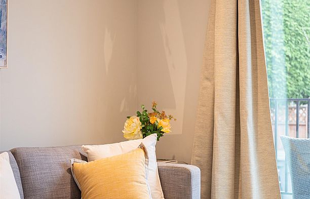 173 805 W 49th Avenue Oakridge VW