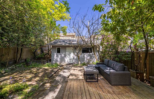 4343 11th Avenue Point Grey