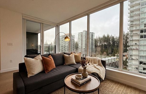 1004 5629 Birney Avenue University VW