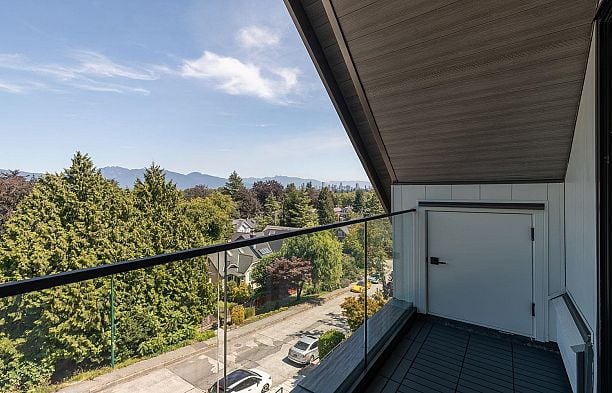 1 3536 W 14th Avenue Kitsilano