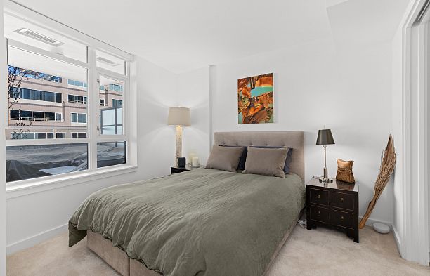 369 2080 W Broadway Street Kitsilano