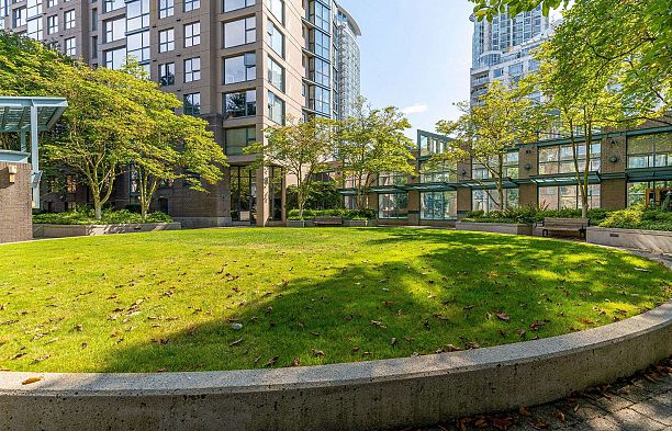 1503/04 283 Davie Street Yaletown