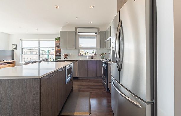 306 202 E 24th Avenue Main