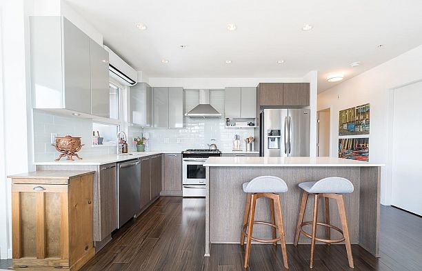 306 202 E 24th Avenue Main