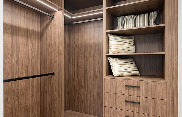 173 805 W 49th Avenue Oakridge VW