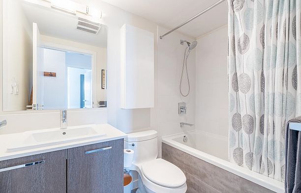 306 202 E 24th Avenue Main