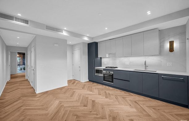 1xx 775 W 49TH AVENUE, Vancouver BC V5Z 2S6 Oakridge VW