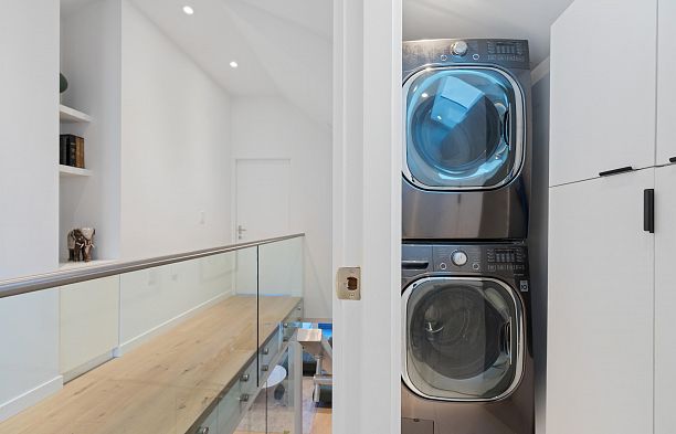 2142 W 1st Avenue Kitsilano