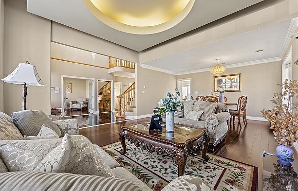 2288 W 20th Avenue Arbutus