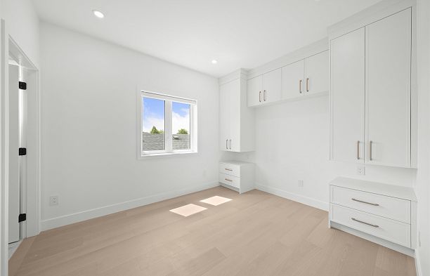 1 6461 E Prince Edward Street Main