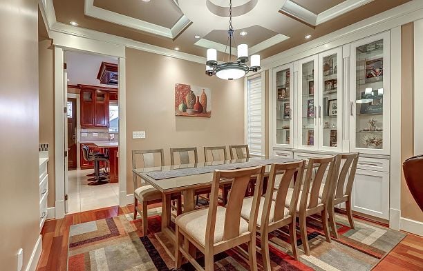 66 W 44th Avenue Oakridge VW