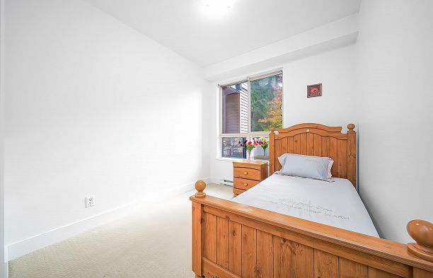 212 6333 Larkin Drive University VW