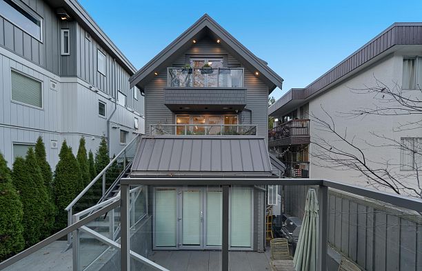 2142 W 1st Avenue Kitsilano