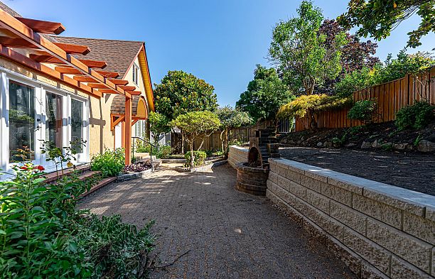 4327 Locarno Crescent Point Grey