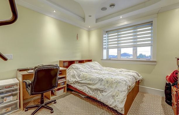 66 W 44th Avenue Oakridge VW