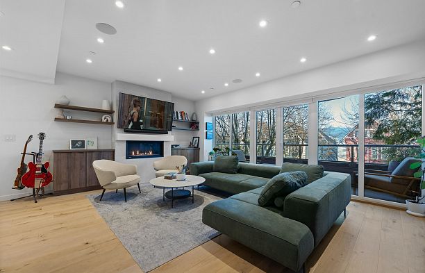 2142 W 1st Avenue Kitsilano