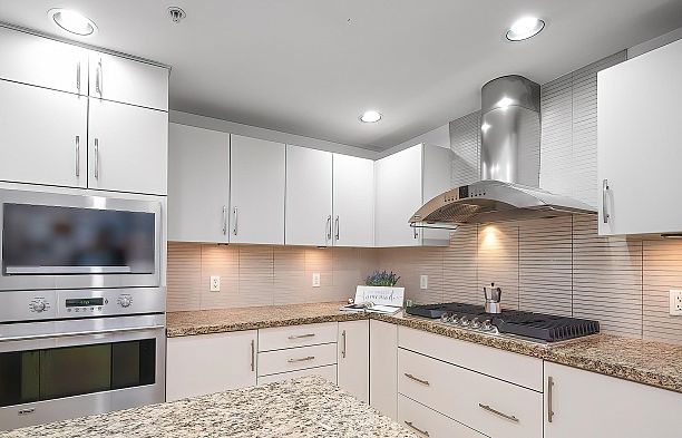 212 6333 Larkin Drive University VW