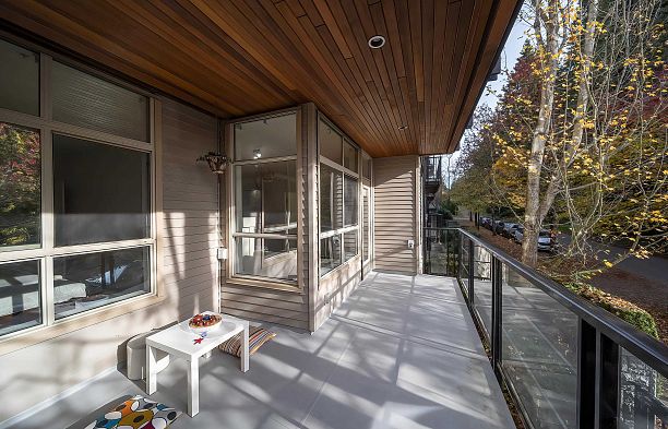 212 6333 Larkin Drive University VW