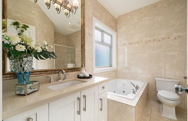 3716 W 17th Avenue Dunbar