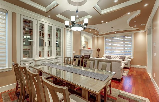 66 W 44th Avenue Oakridge VW