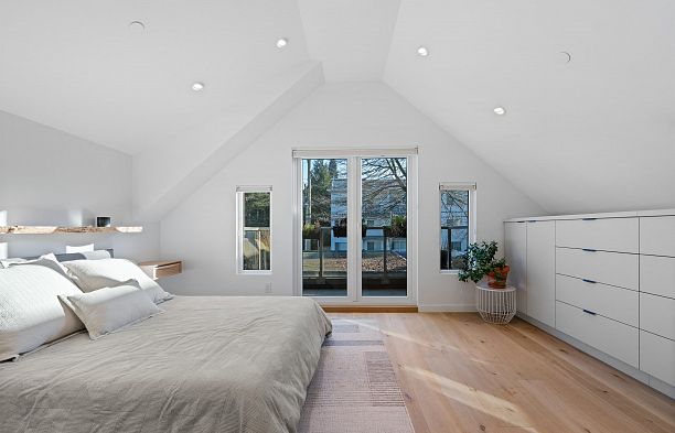 2142 W 1st Avenue Kitsilano