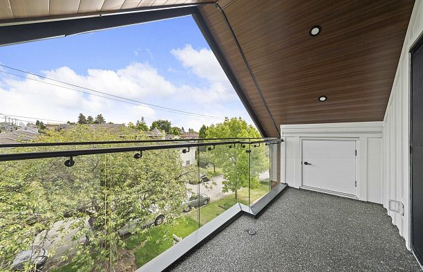 1 6461 E Prince Edward Street Main